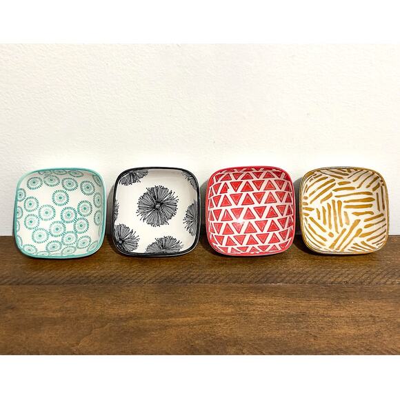 Now Designs: Mix and Prep, Porcelain Pinch Bowls - Set of 4 (2 oz. capacity) - Picture 1 of 8